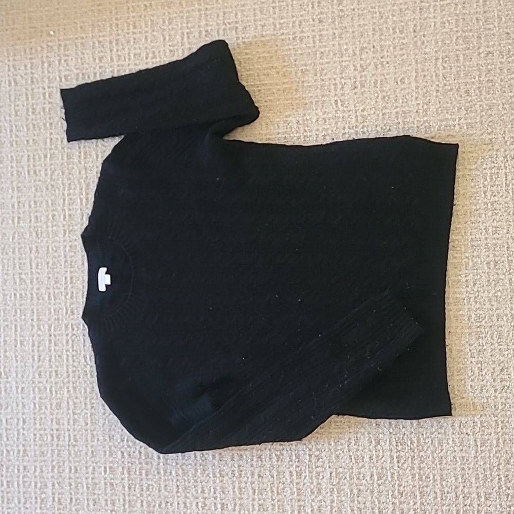 Girls size large 9/10 wool cashmere sweater in black with cable knit design